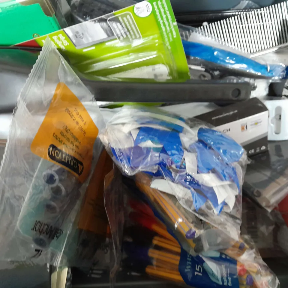 APPROXIMATELY 20  ASSORTED HOUSEHOLD ITEMS TOO INCLUDE,  ICE BALL MOLDS - CRYSTALS - PADLOCK  