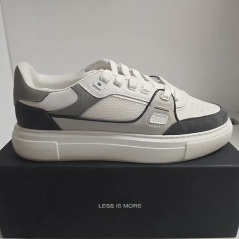 BOXED PAIR OF ARNE ATLAS TRAINERS - UK SIZE 11