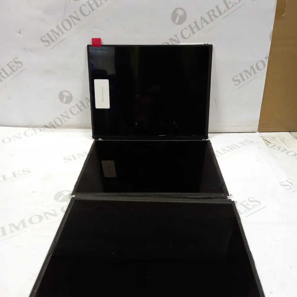LOT OF APPROXIMATELY 10 ASSORTED REPLACEMENT LCD SCREENS TO INCLUDE LP097X02(SL)(Q2) REPLACEMENT LCD SCREEN, LP097X02(SL)(Q1) REPLACEMENT SCREEN, LP097X02(SL)(NV), ETC