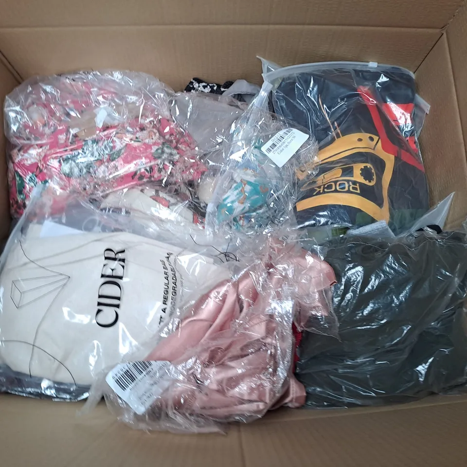 BOX OF APPROXIMATELY 25 ASSORTED CLOTHING ITEMS TO INCLUDE -  LEGGINGS , SOCKS , BRA ETC
