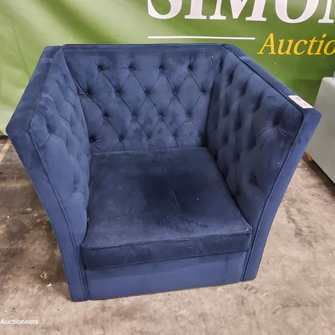 DESIGNER THE KINGSWOOD BLUE VELVET BUTTONED HIGH BACK EASY CHAIR 