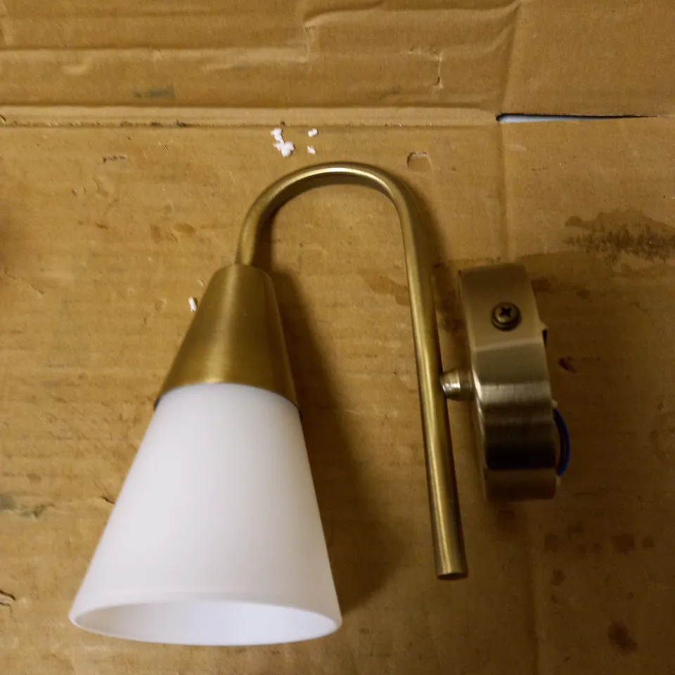 ANYDAY LULU WALL LIGHT ANTIQUE BRASS