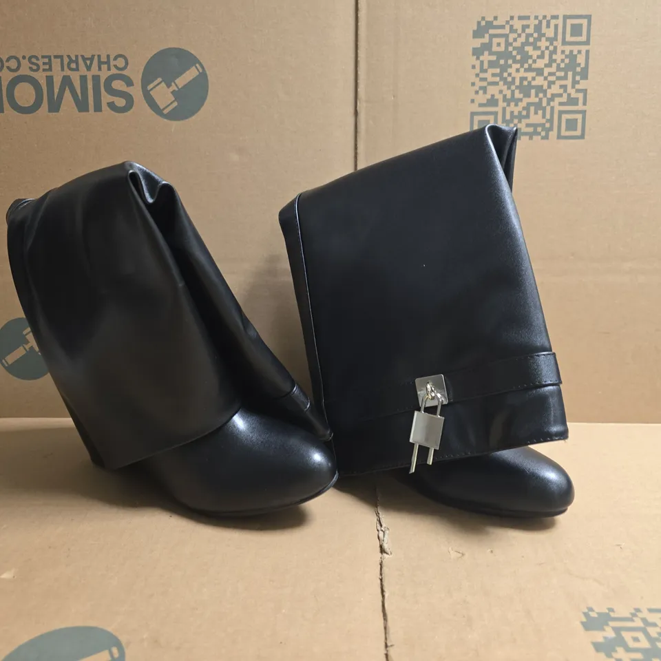 BOXED PAIR OF EGO KNEE-HIGH BOOTS IN BLACK SIZE UK 5