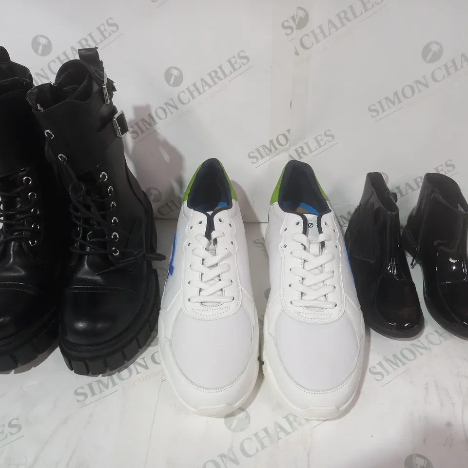 BOX OF APPROXIMATELY 15 ASSORTED PAIRS OF SHOES AND FOOTWEAR ITEMS IN VARIOUS STYLES AND SIZES TO INCLUDE CLARKS, LOCI, GLAMOROUS, ETC
