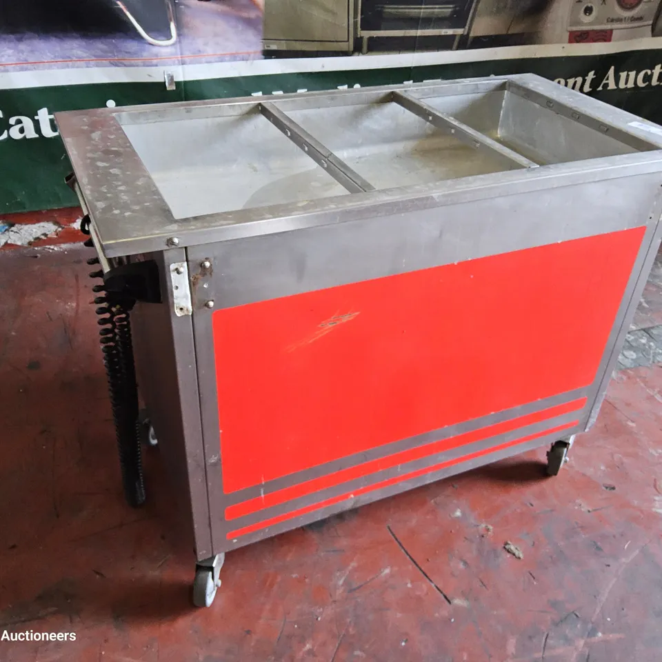 GRUNDY HEATED SERVERY TROLLEY WITH BAIN MARIE TOP Model GMG