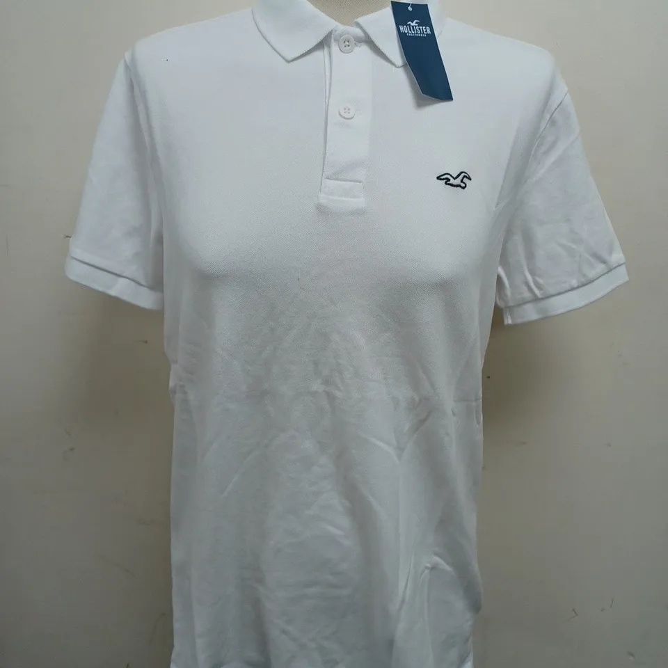 HOLLISTER WHITE POLO SHIRT - M