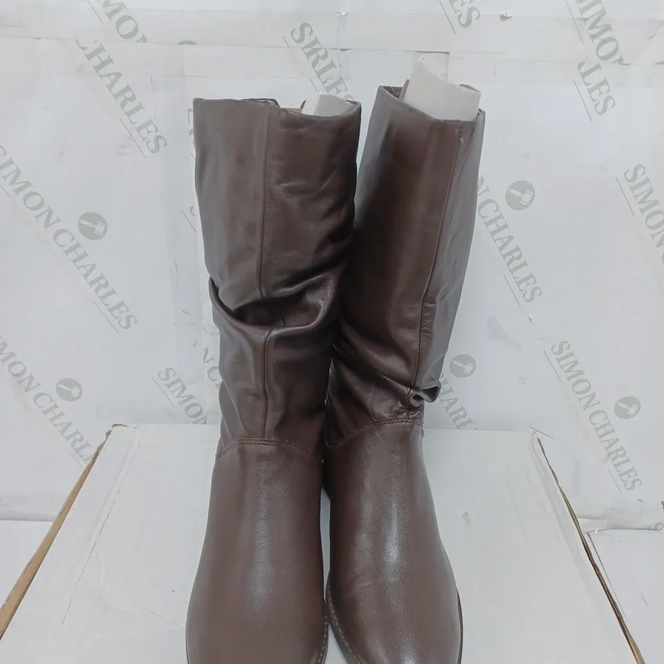BOXED PAIR OF DUNE CALF-LENGTH BOOTS IN BROWN LEATHER SIZE 8 