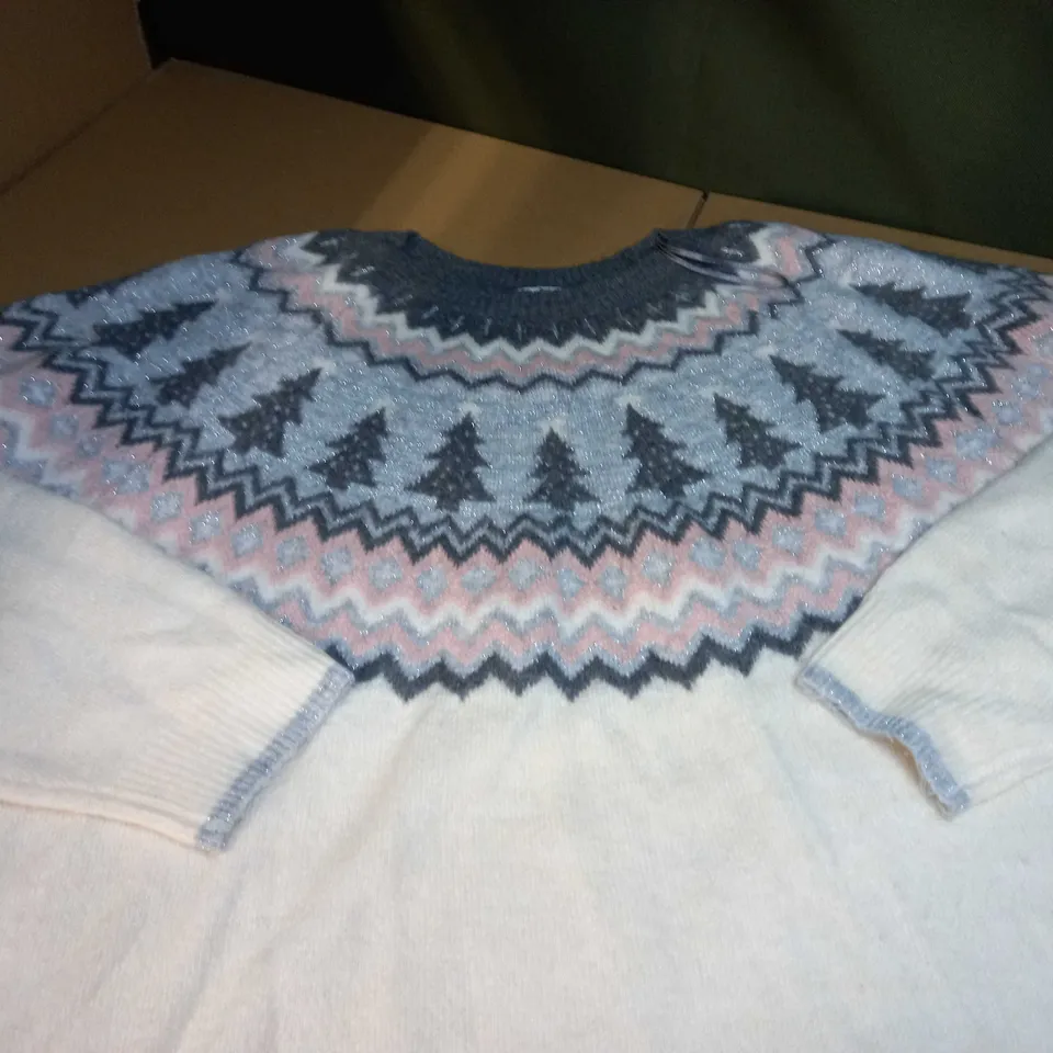 DESIGNER SOFT KNIT CREAM/WINTER SCENE JUMPER - XL