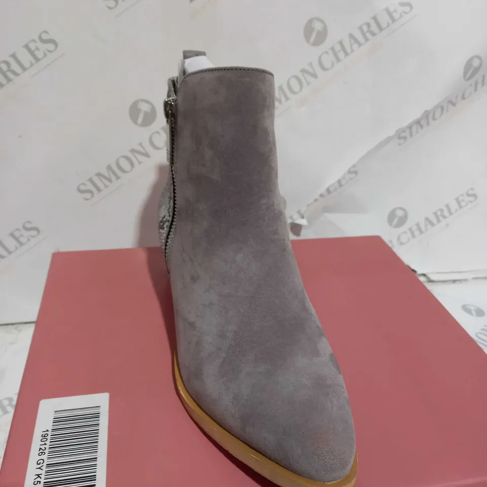 MODA IN PELLE KATREENA CRYSTAL ANKLE BOOT - UK SIZE 5