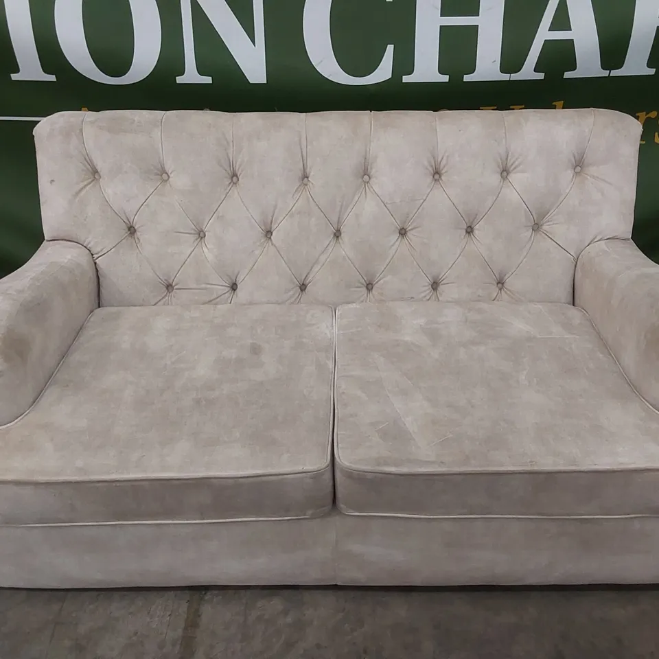 DESIGNER LARGE BUTTON BACK SOFA