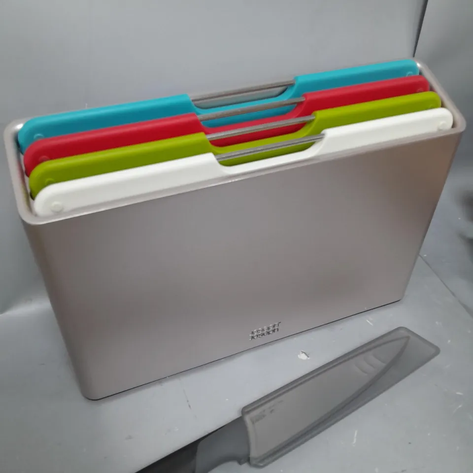 JOSEPH JOSEPH SET OF 4 FOLIO CUTTING BOARDS WITH CHEF'S KNIFE