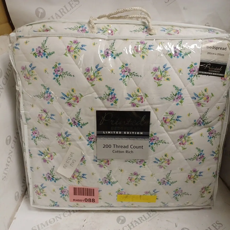 PACKAGED LIMITED EDITION 200 THREAD PRINTED BEDSPREAD - 200 X 200CM. 