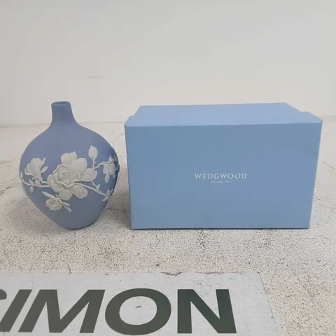 WEDGEWOOD MAGNOLIA BUD VASE 14CM BOXED