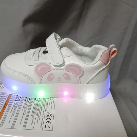 KIDS' WHITE LED LIGHT-UP TRAINERS WITH VELCRO STRAP – EU 24