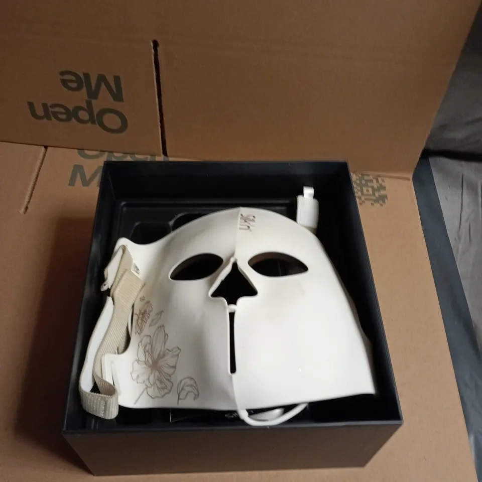 SILK'N LED EMS FACE MASK – BOXED