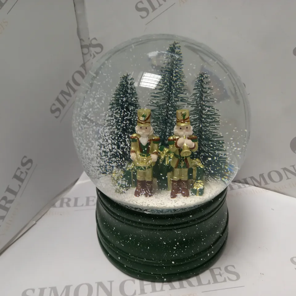 SANTA EXPRESS CHRISTMAS CHARACTER MUSICAL WATER SPINNER - NUTCRACKER