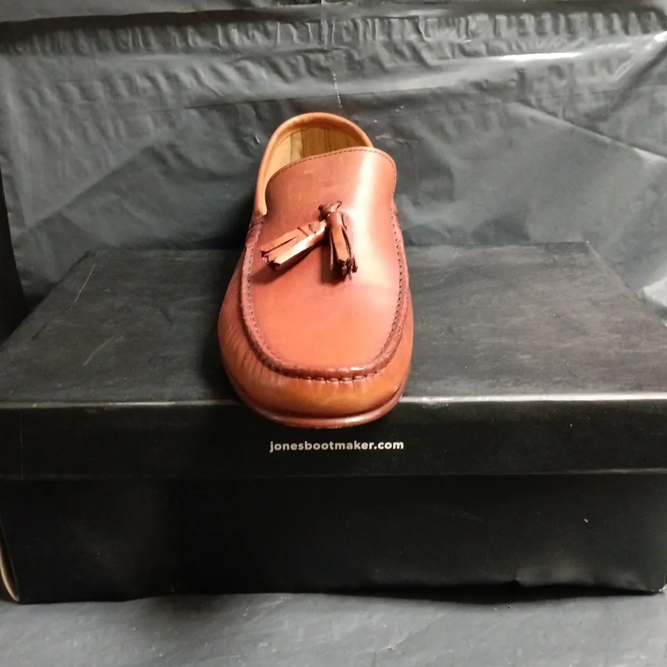 BOXED PAIR OF JONES ROWLEY LOAFERS IN CHESTNUT SIZE UK 8