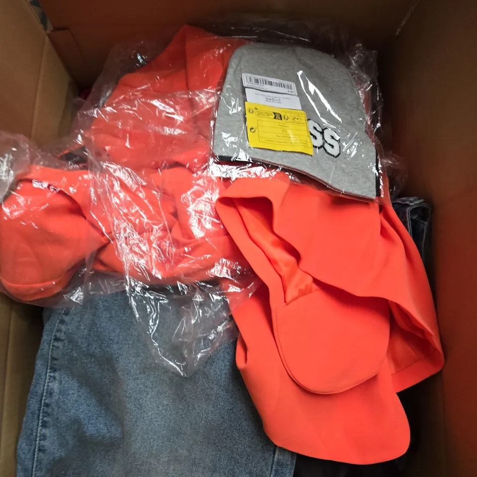 LARGE BOX OF ASSORTED CLOTHING ITEMS IN VARIOUS SIZES, STYLES AND COLOUR 