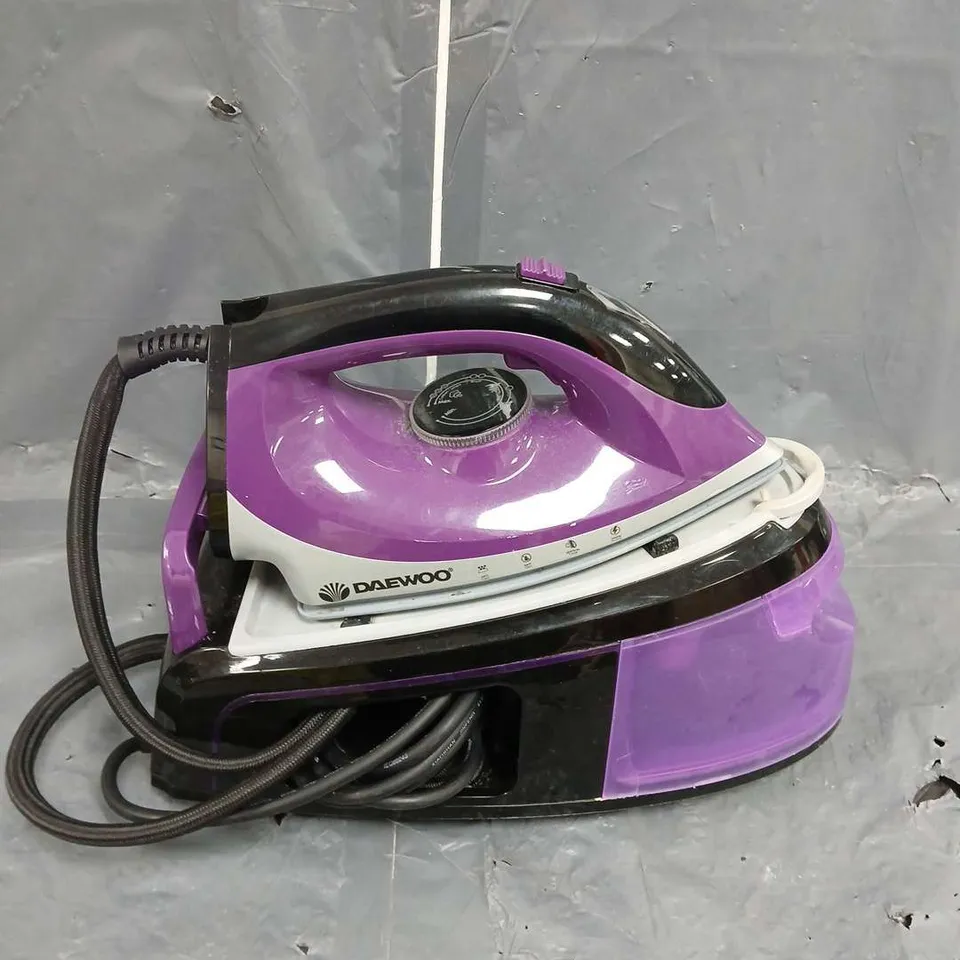 DAEWOO POWER GLIDE STEAM STATION IRON 2400W