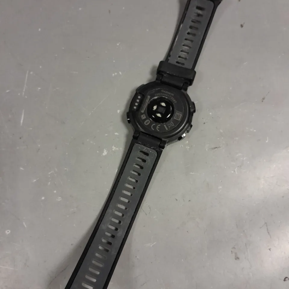 GARMIN FORERUNNER 735XT SMART WATCH 
