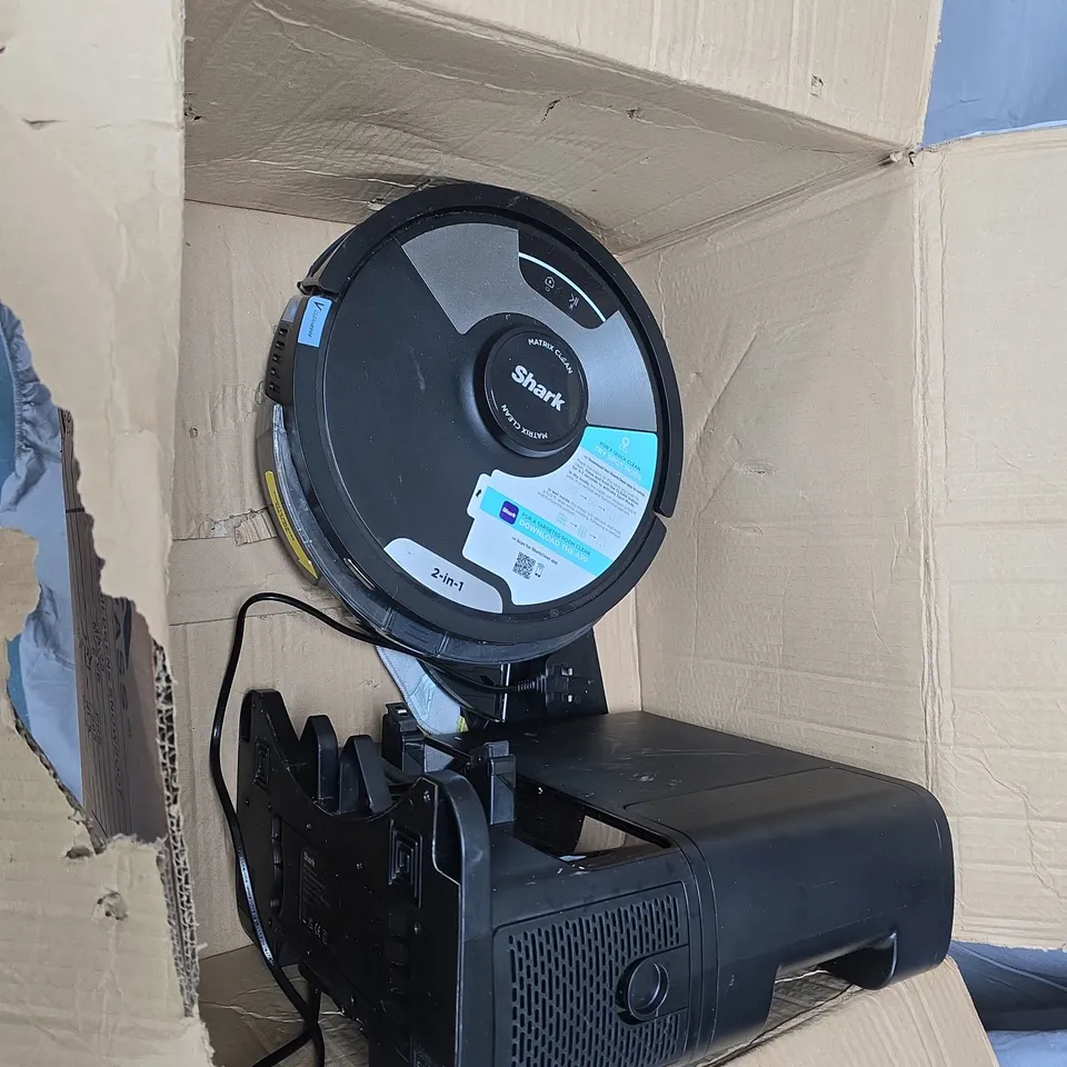 SHARK RV2620WAUK MATRIX PLUS 2 IN 1 SELF EMPTY ROBOT VACUUM & MOP