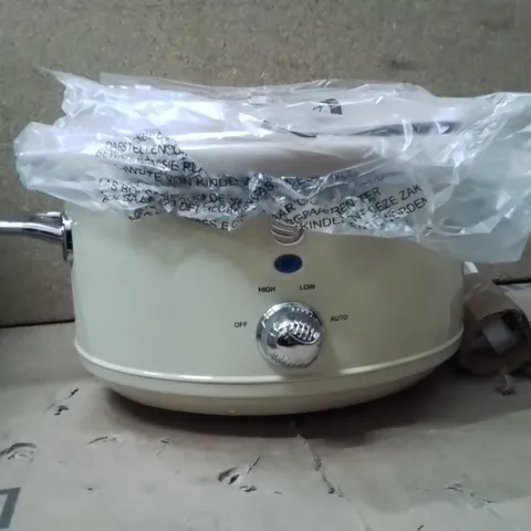 BOXED SWAN RETRO 3.5L SLOW COOKER CREAM SF17021CN