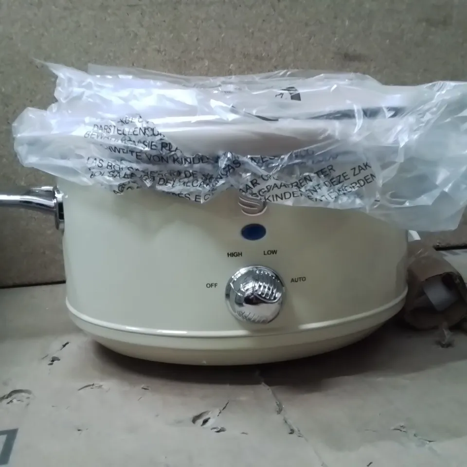 BOXED SWAN RETRO 3.5L SLOW COOKER CREAM SF17021CN