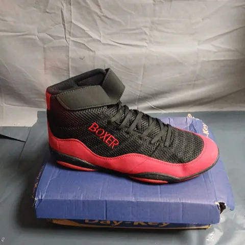 DAY-KEY BOXER SCRAPLIFE ATHLETIC SHOES – BLACK & RED UK 13