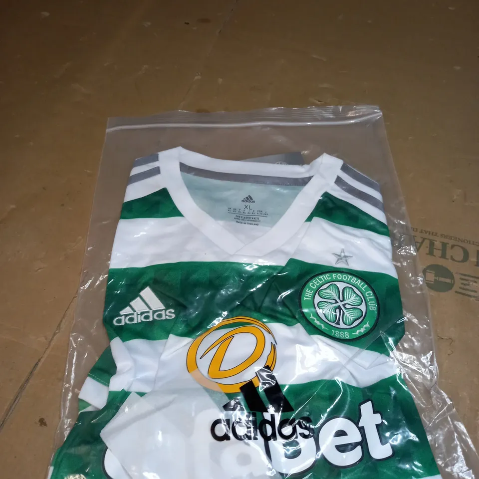 CELTIC HOME FOOTBALL SHIRT SIZE XL