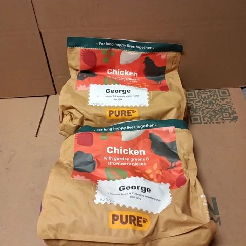 2 X PURE DOG FOOD 925G CHICKEN WITH GARDEN GREENS AND STRAWBERRY PIECES