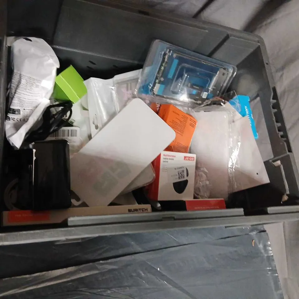 LARGE QUANTITY OF ASSORTED ELECTRICAL DEVICES AND ACCESSORIES