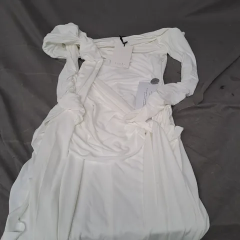 CLUB L LONDON WHITE BARDOT WRAP MAXI DRESS - 10