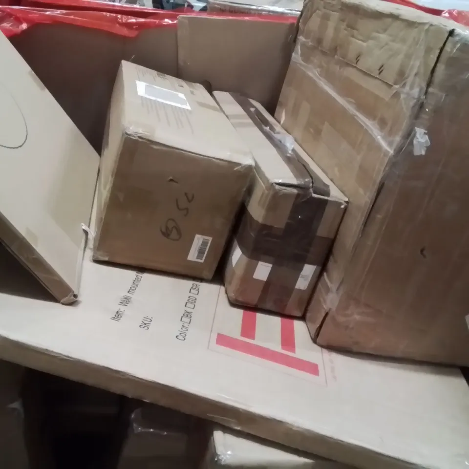 PALLET OF ASSORTED HOUSEHOLD GOODS AND PRODUCTS TO INCLUDE;PLAYPEN,MIRROR,PHOTO FRAMES