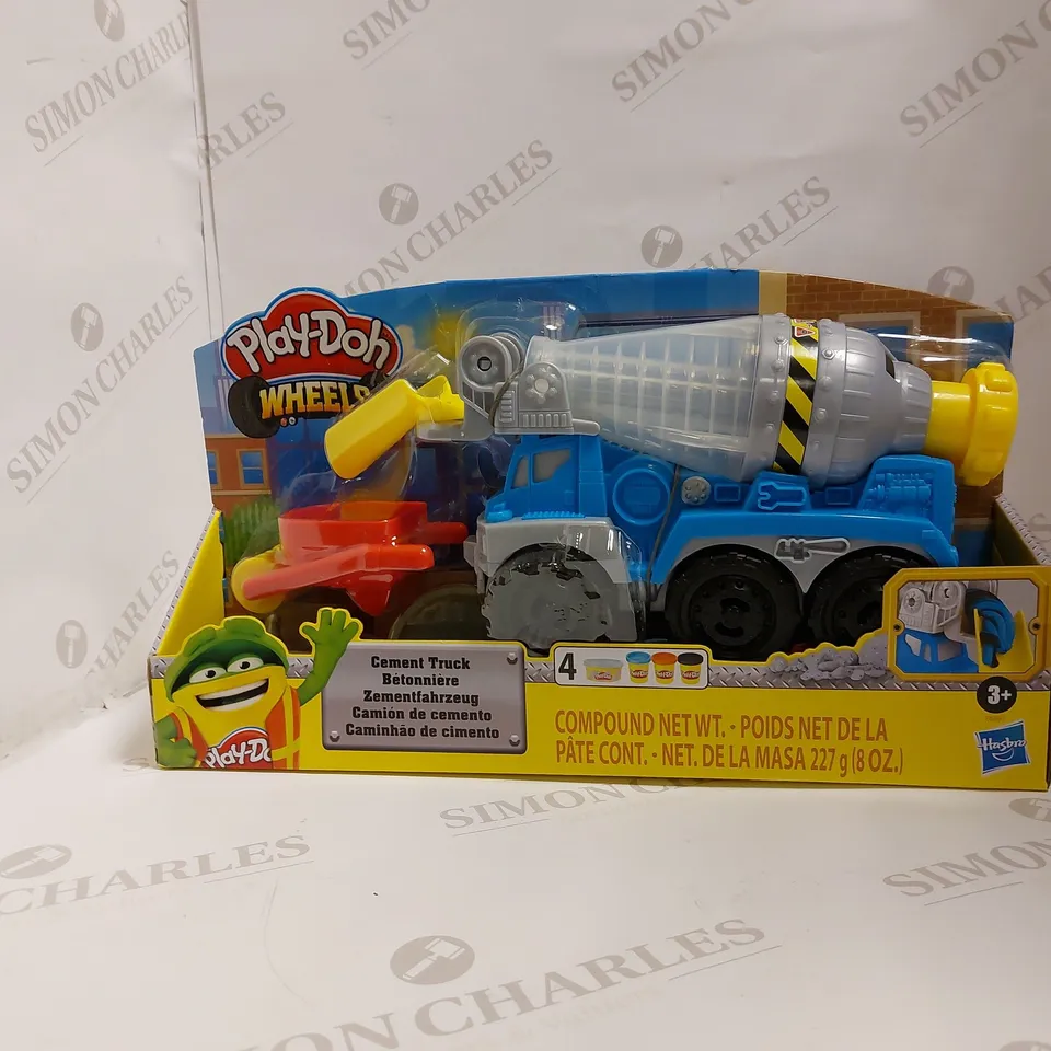 PLAY-DOH WHEELS CEMENT TRUCK