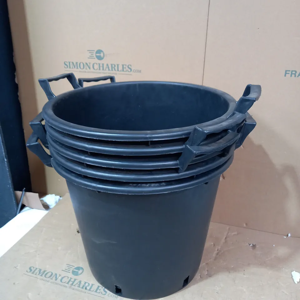LOT OF APPROXIMATELY 5 ASSORTED DESIGNER BLACK PLANT BUCKETS