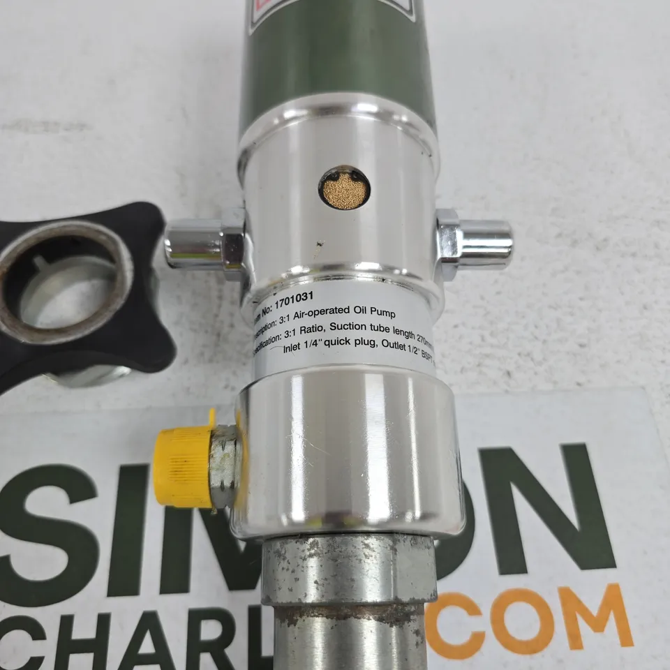 LUBEWORKS AIR OPERATED OIL PUMP