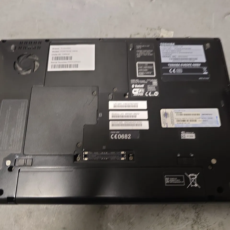 TOSHIBA PORTEGE R830 LAPTOP 