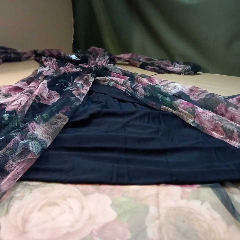 BOOHOO BLACK/FLORAL PRINT MESH RUCHED MAXI DRESS - SIZE 16