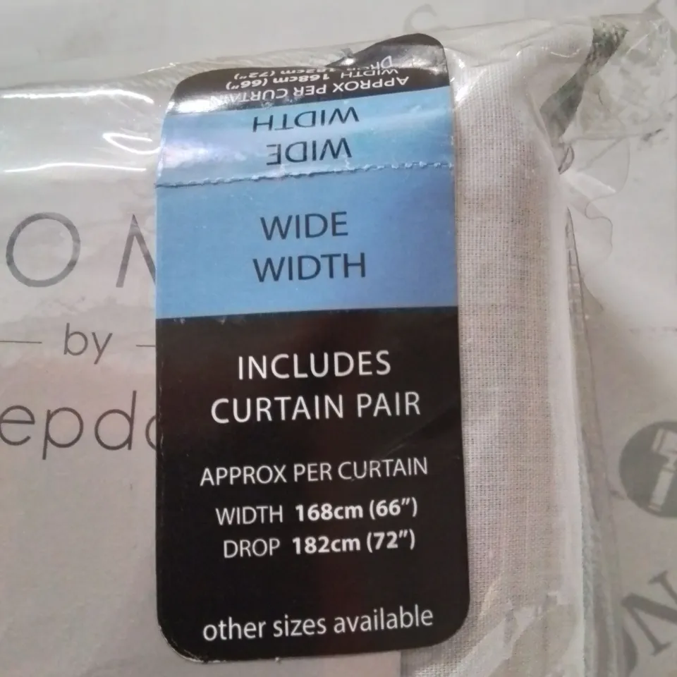 BAGGED PRINTED CHECK EYELET CURTAINS  66"×72"