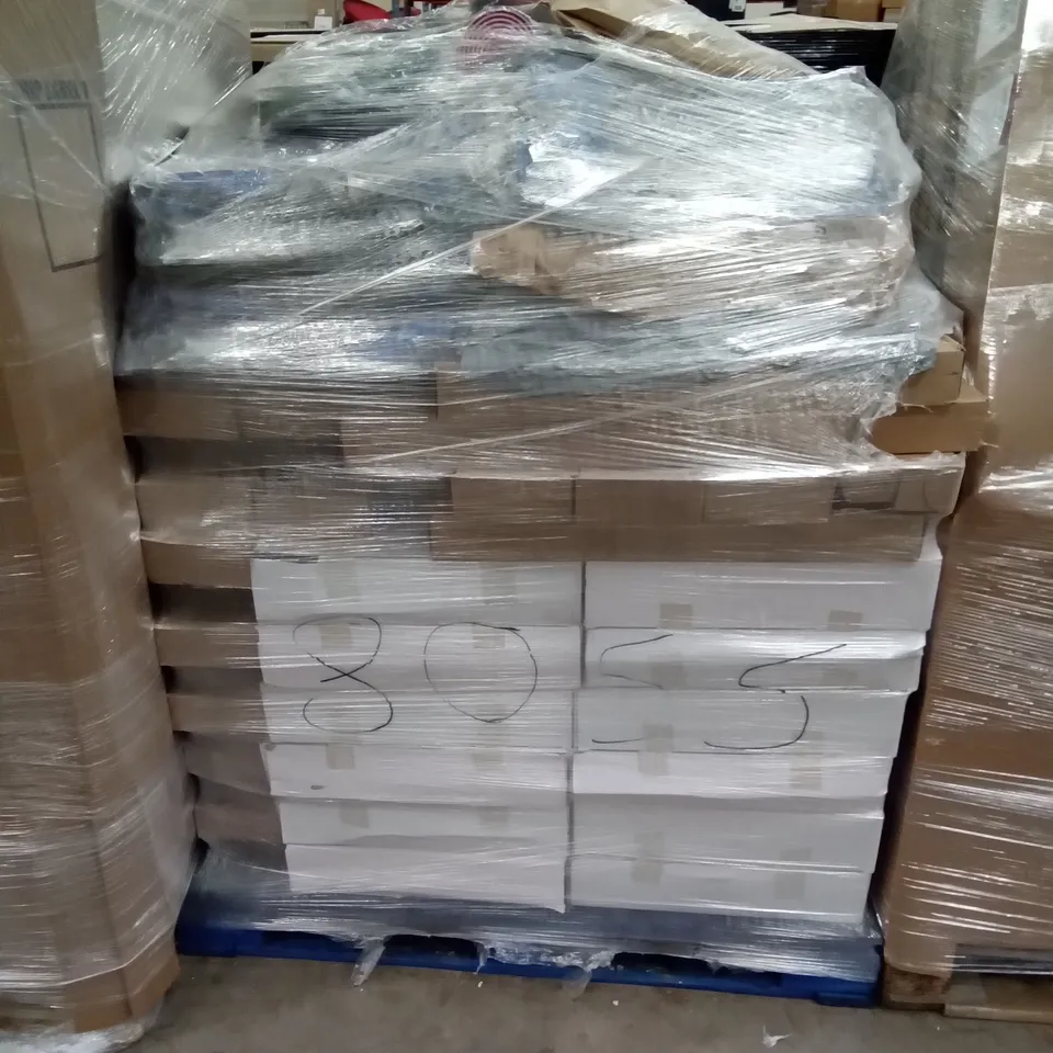 PALLET OF ASSORTED ITEMS INCLUDING FIDUSPORT YOGA MAT, MOUNTAINTOP BACKPACK, TEIEDU 58" RECURVE BOW