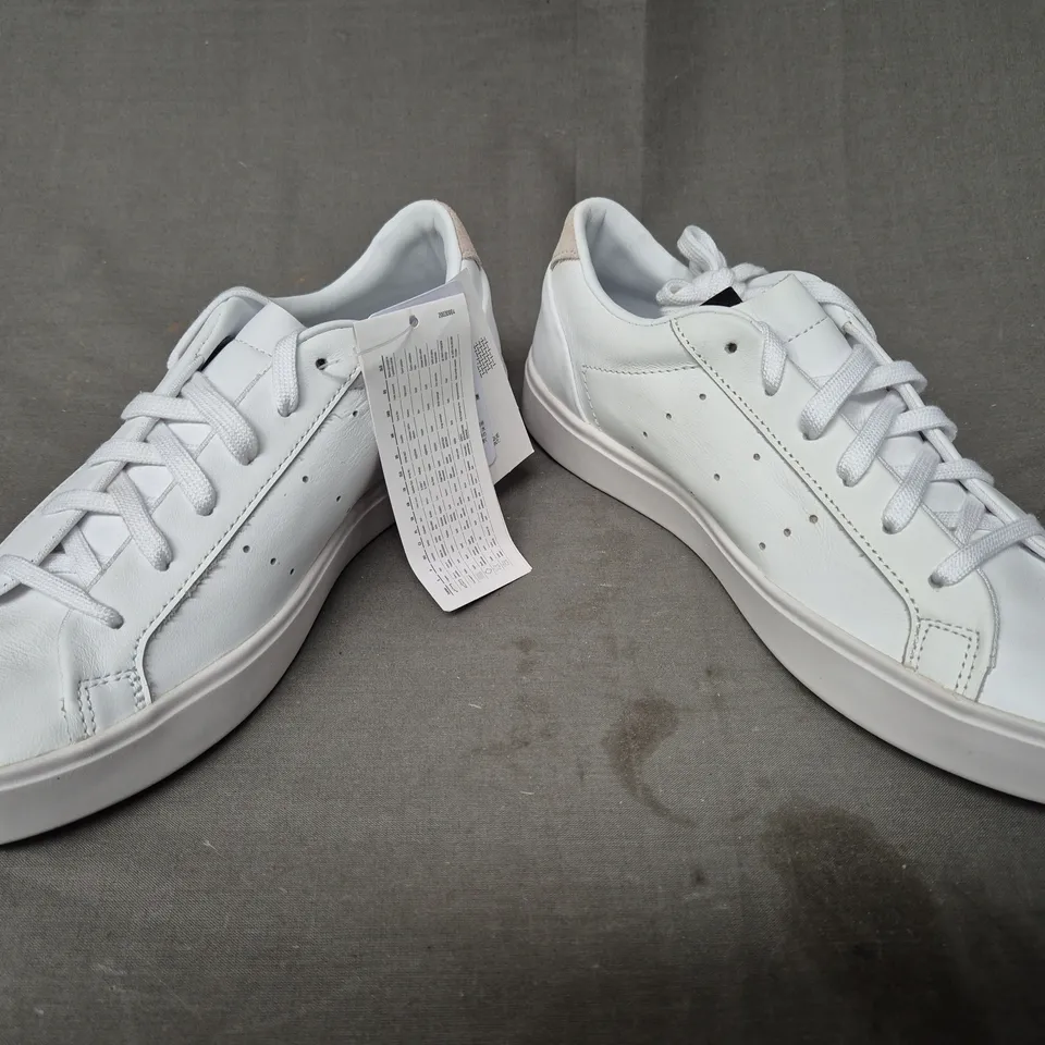 BRAND NEW BOXED PAIR OF ADIDAS WOMEN'S SLEEK SHOES IN WHITE UK SIZE 5.5