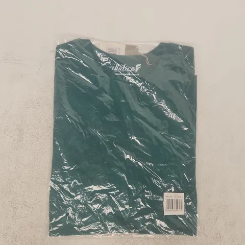 BAGGED ONFIRE T-SHIRT IN GREEN SIZE SMALL