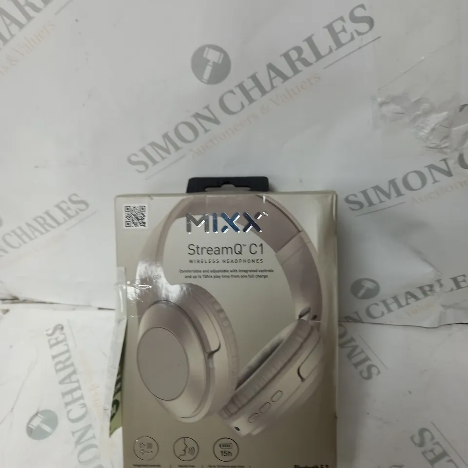 BOX OF APPROXIMATELY 30 ELECTRONICAL ITEMS TO INCLUDE RADIOS, HEADPHONES, CHARGERS, REMOTES ETC - COLLECTION ONLY 