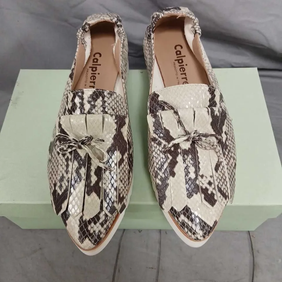 CALPIERRE SNAKE PRINT LOAFERS – WOMEN’S DESIGNER SHOES, UK 6.5 (EU 39)