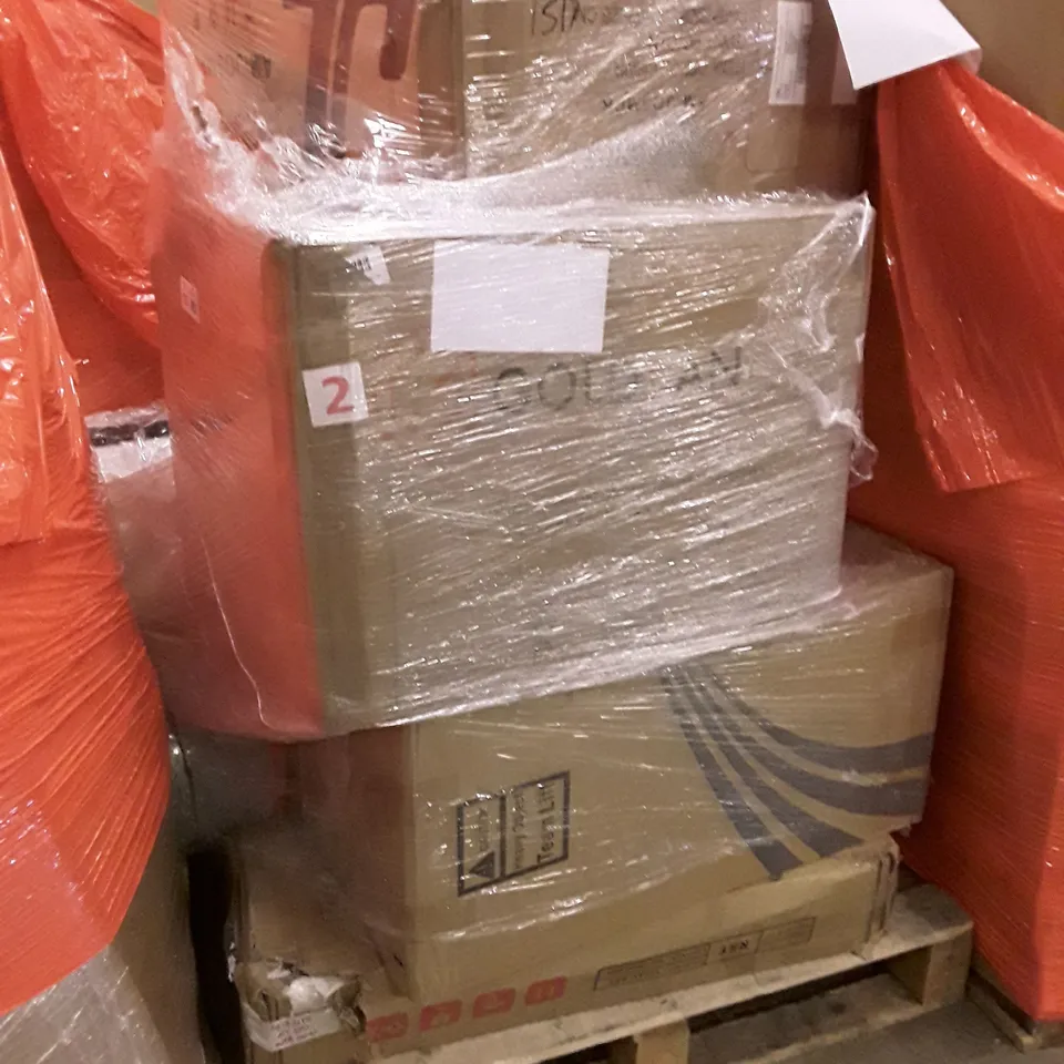 PALLET OF ASSORTED ITEMS INCLUDING: COFFEE TABLE, CHAIR