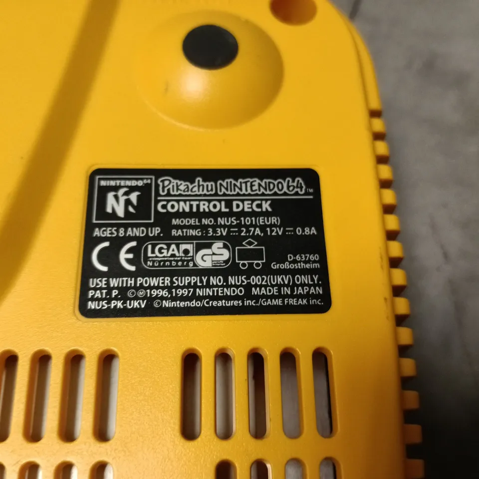 NINTENDO POKÉMON EDITION BLUE NINTENDO 64 MATCHING BLUE CONTROLLER - NUS-101(EUR)