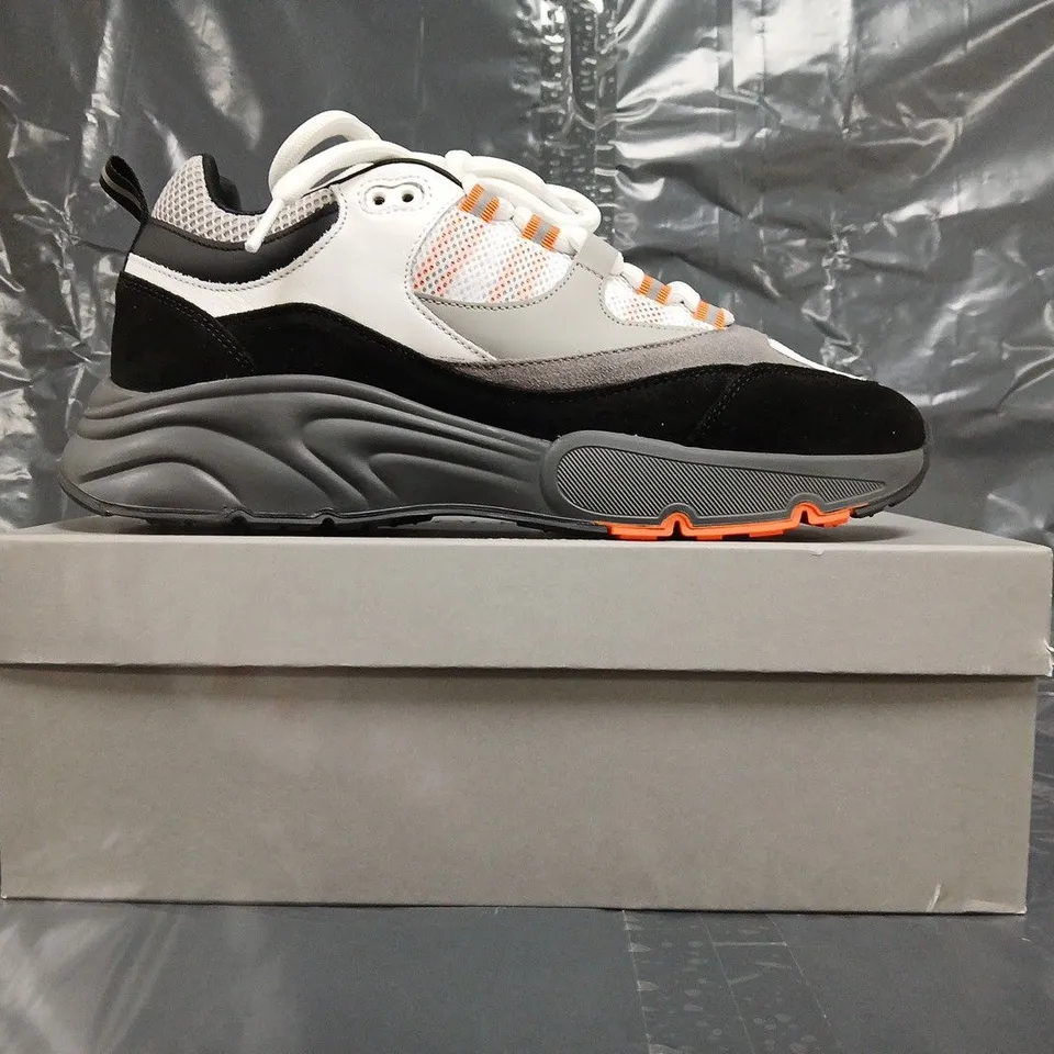 BOXED PAIR OF CLEENS AERO RUNNER SHOES IN SUNSET SIZE UK 11