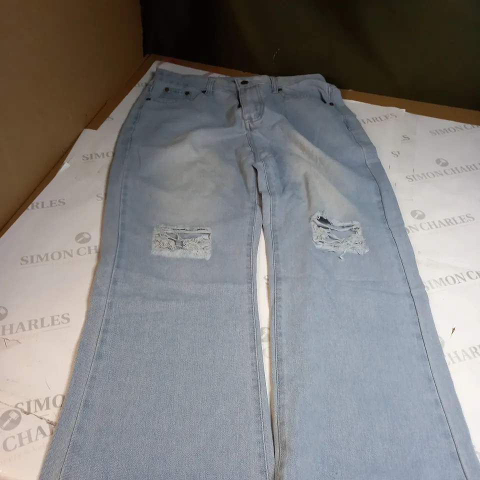 LARGE LIGHT BLUE DENIM JEANS 