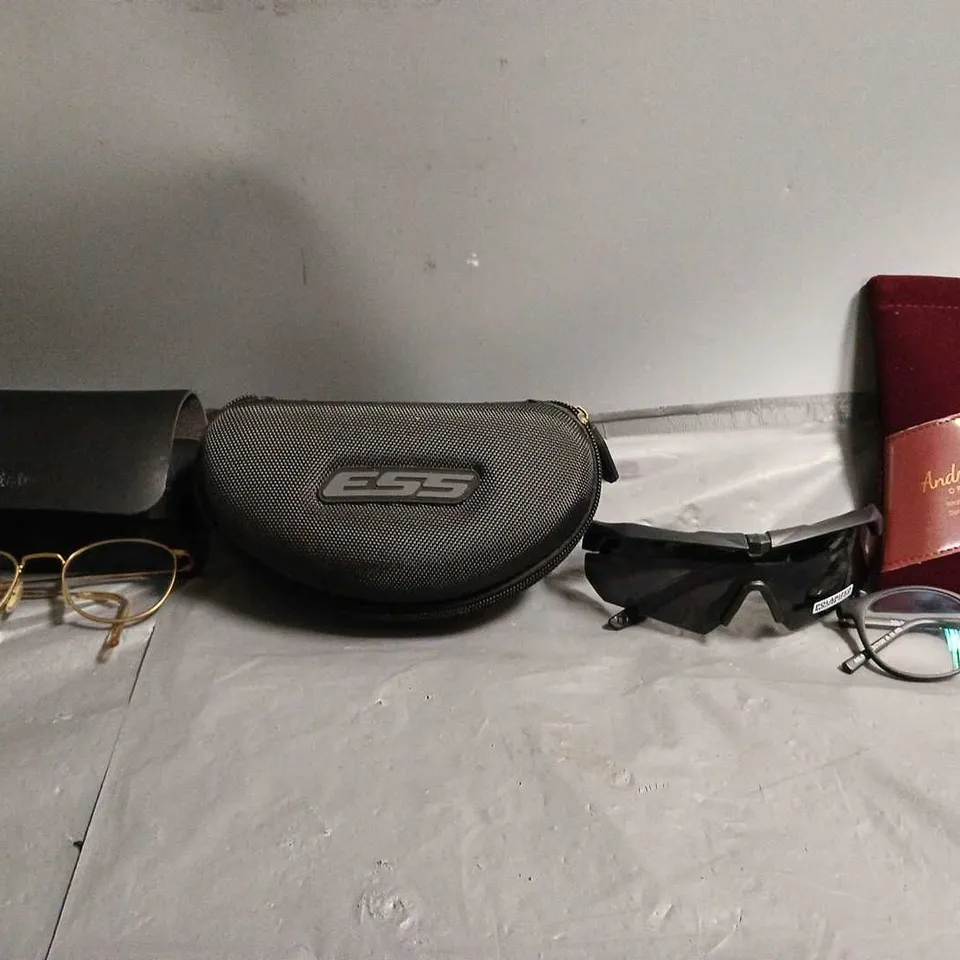 APPROXIMATELY 12 ASSORTED ITEMS TO INCLUDE - ANDREW CARE GLASSES , ESS FASHION GLASSES , ACE & TATE VISON CARE ETC