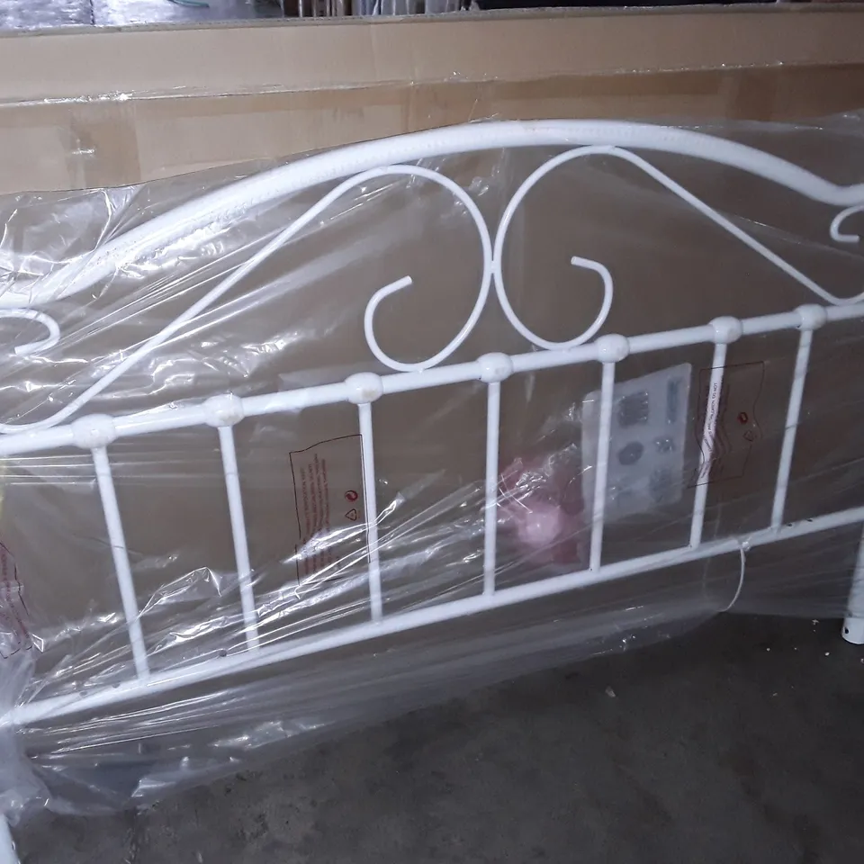 WHITE METAL 120CM HEADBOARD